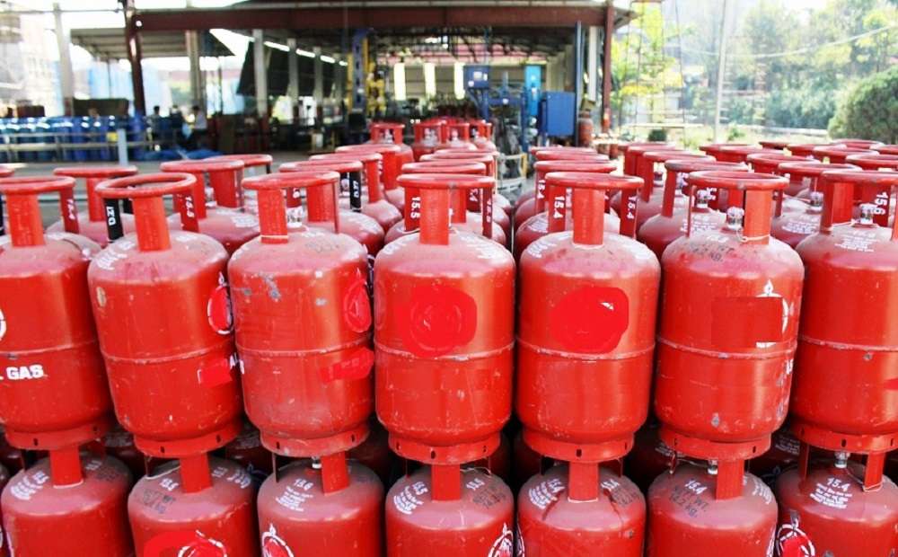 ग्यास र इन्धनको कृत्रिम अभावमाथि महानगरको निगरानी, उजुरीका लागि हटलाइन