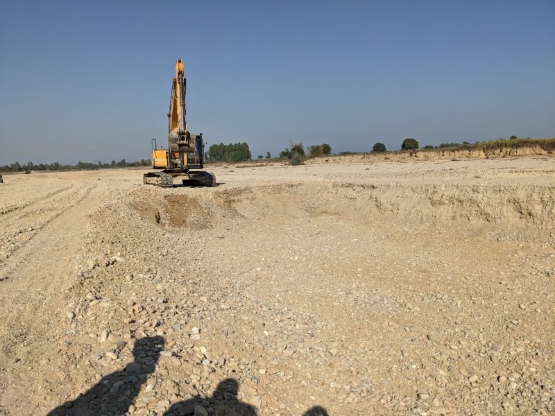 आफैले बनाएका शर्त उल्लङ्घन गर्दै बर्दिबास नगरपालिकामा 'अबैध दोहन' 4 news621581