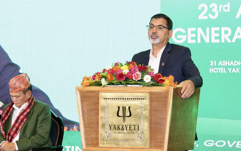 खोलाको लाइसेन्स एउटा व्यक्तिको झोलामा हाल्ने प्रवृत्ति अन्त्य होस् : जनार्दन शर्मा