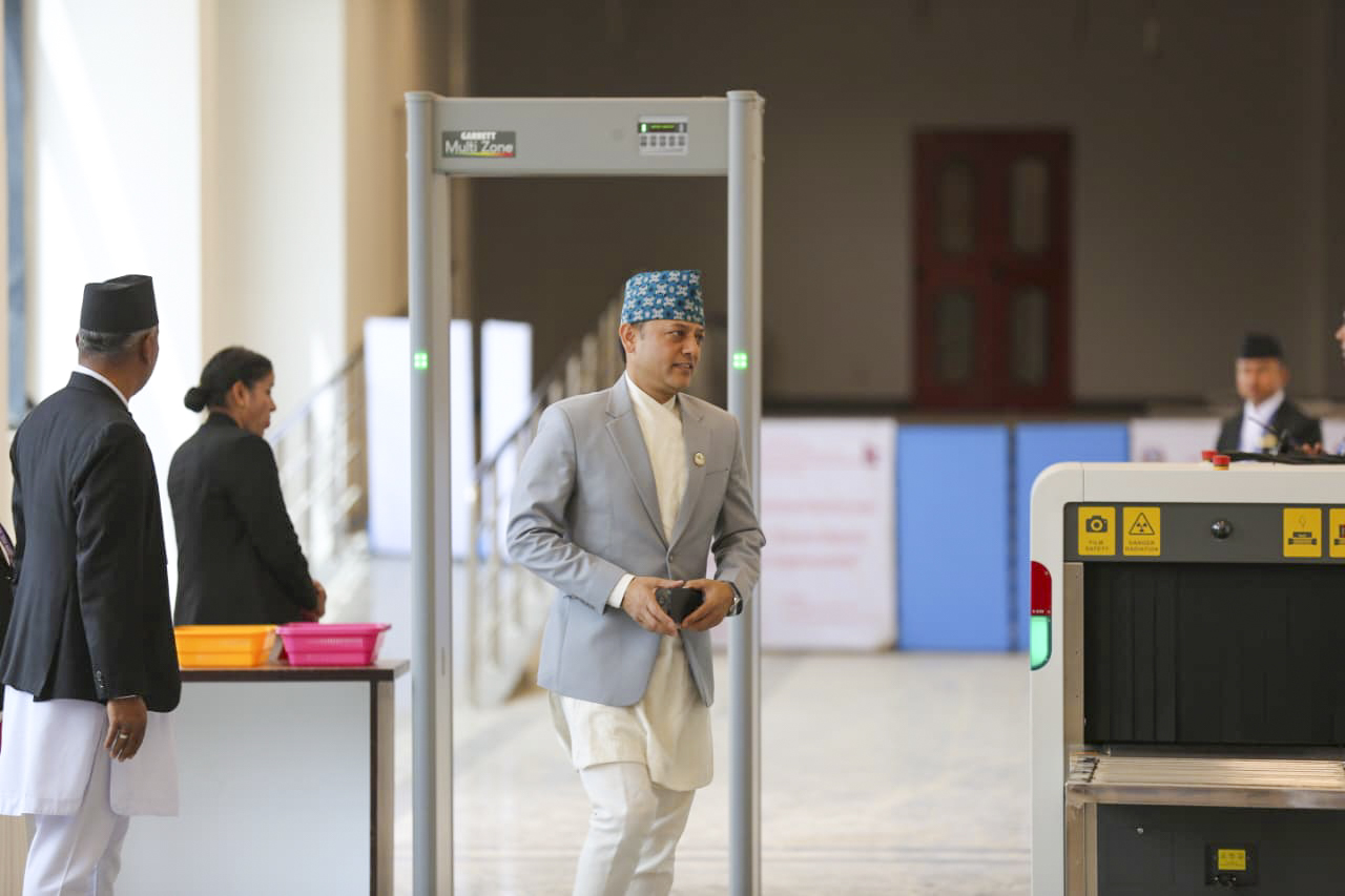 निर्विरोध सभामुख बने डिपी अर्याल