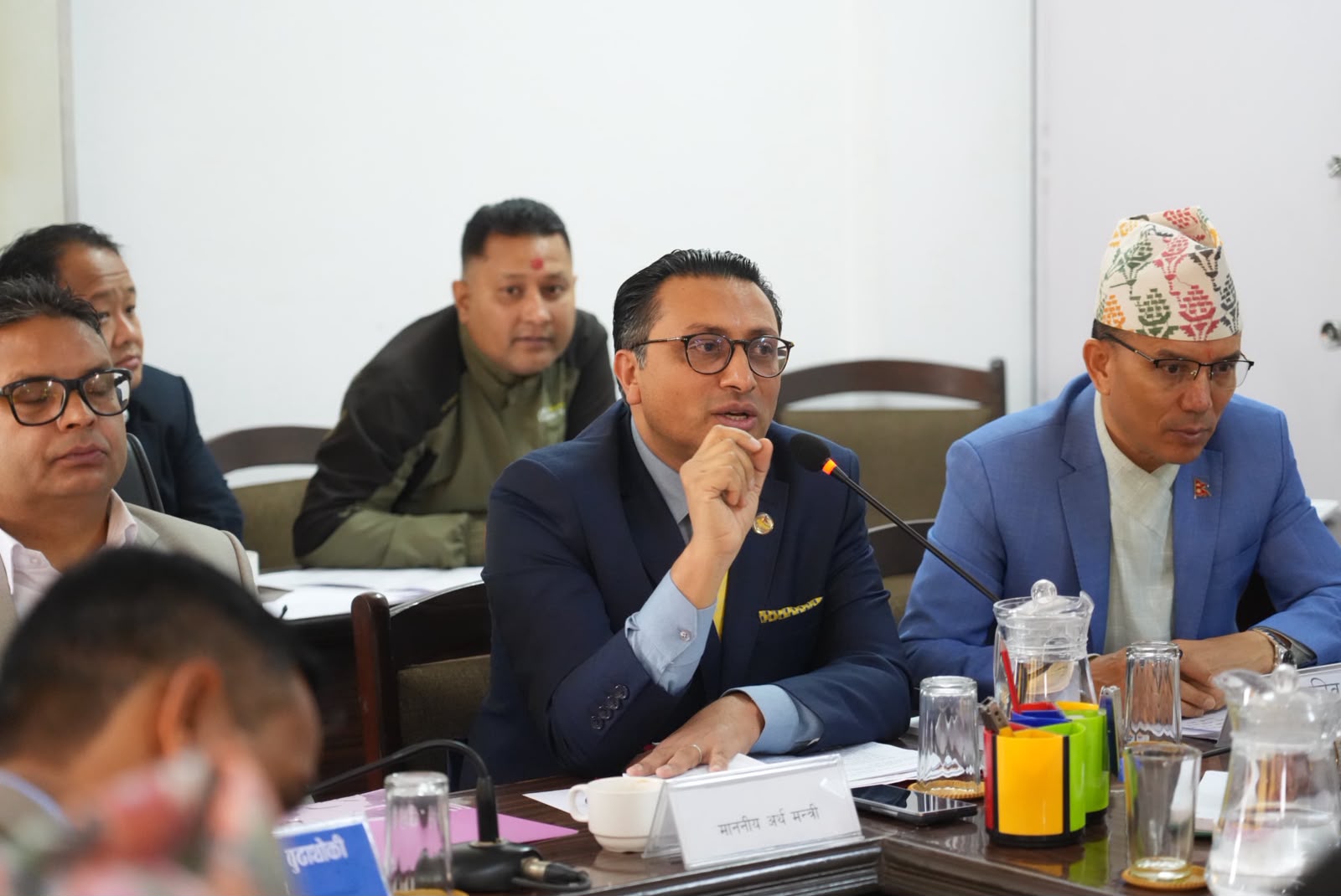 प्रतिनिधिसभा अवरोध गरेर बजेट र मबारे संगठित अफवाह फैलाइयो : अर्थमन्त्री वाग्ले