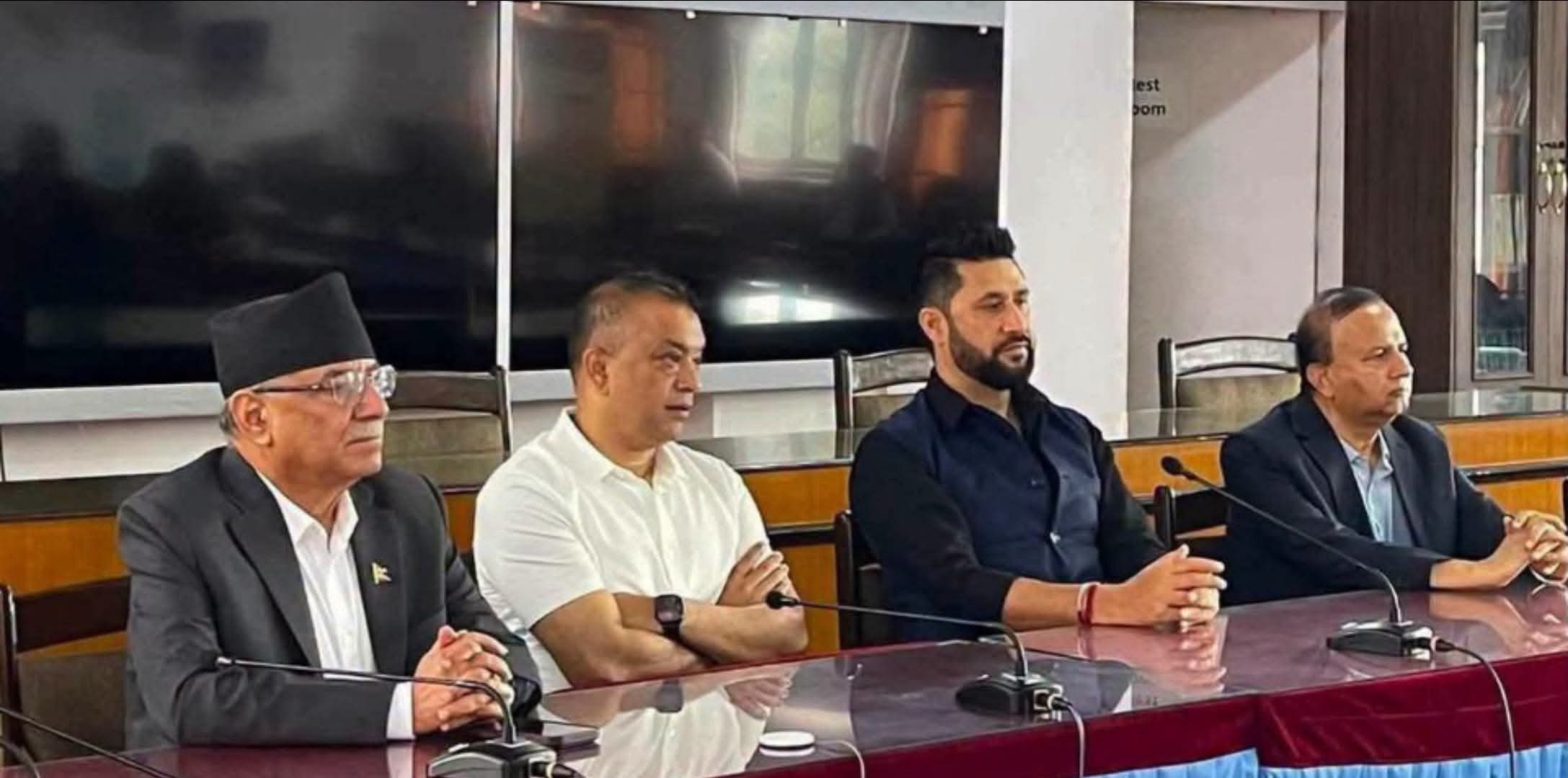 सर्वदलीय बैठकमा गगन थापाले सोधे- यतिखेर सरकार के गर्दैछ, कहाँ छ ?