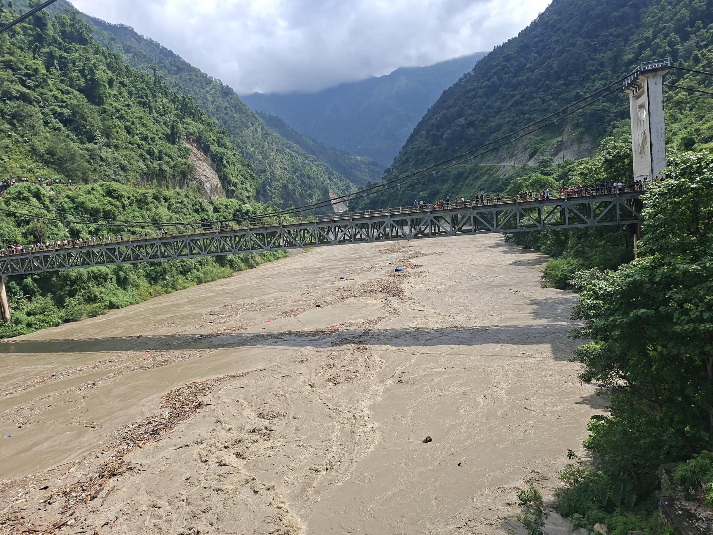 सरकारी कर्मचारीको २ देखि १० दिनको तलब काट्ने निर्णय, राहतकोषमा ३६ करोड जम्मा हुने