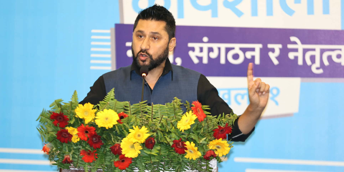 किस्तीमा आएको प्रधानमन्त्री पदलाई हाँसी हाँसी नमस्कार गरेको हुँ- रवि लामिछाने
